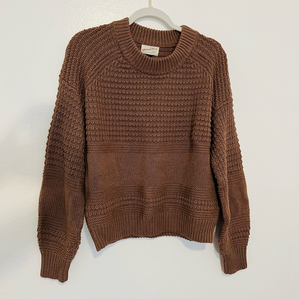⭐️Universal Thread (Target) Sweater ⭐️ - Picture 1 of 4